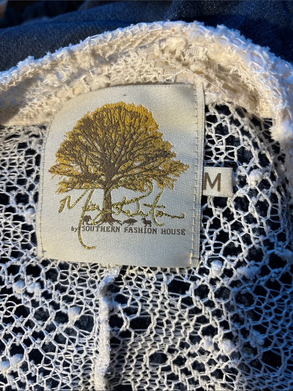 NWT Women’s Cream Mesh Duster with Floral Embroidery